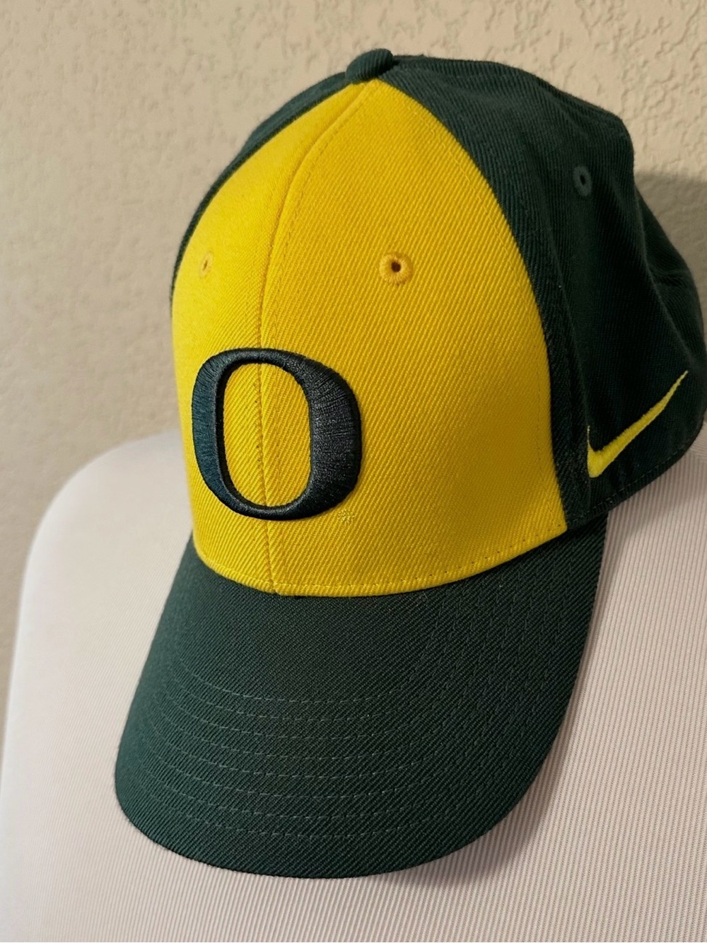 Nike | Oregon Ducks Baseball Hat - Size 7 3/8